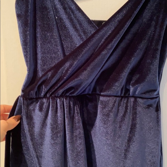 🌸 Navy Velour dress - Picture 4 of 5